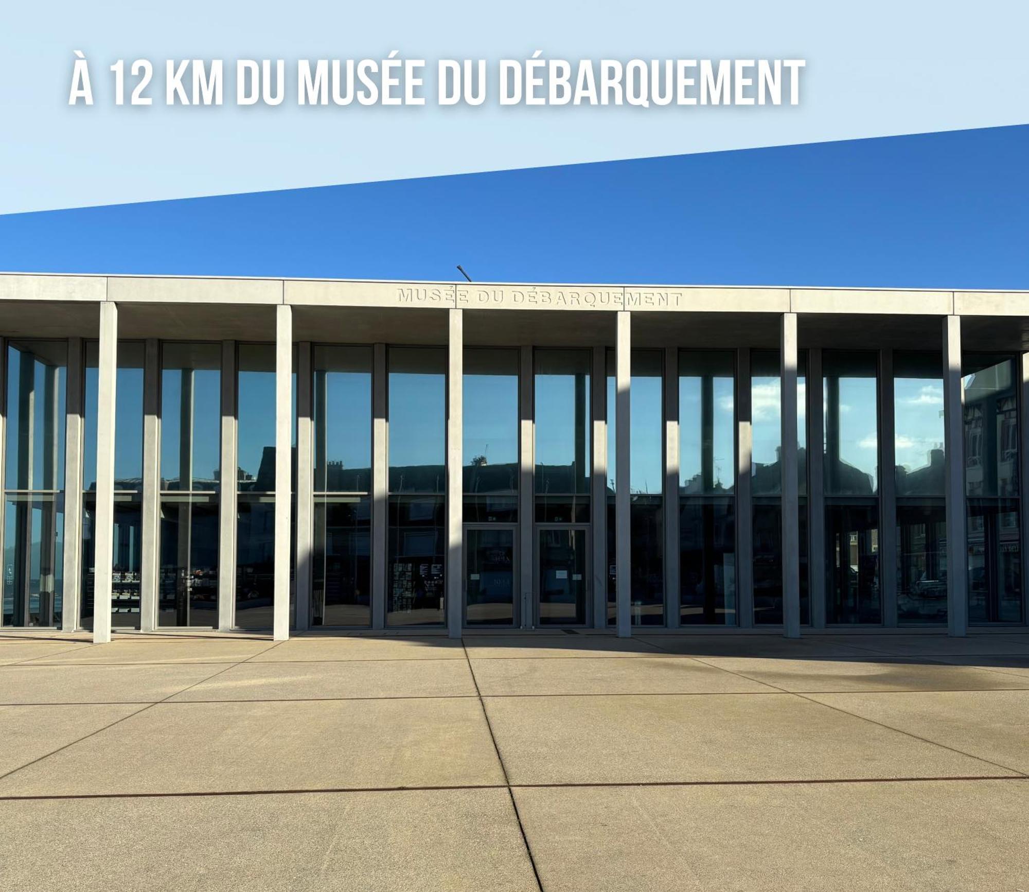 Freedom Grand Triplex Lumineux Decoration Contemporaine - Plein Centre Historique Bayeux - Parking Gratuit A Proximite Proche Commerces Restaurants - Plages Du Debarquement Exterior photo