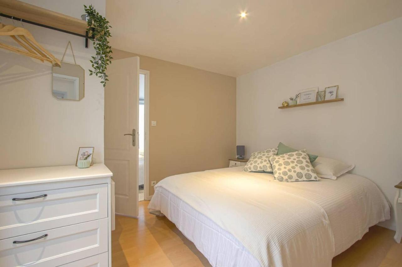 Freedom Grand Triplex Lumineux Decoration Contemporaine - Plein Centre Historique Bayeux - Parking Gratuit A Proximite Proche Commerces Restaurants - Plages Du Debarquement Exterior photo