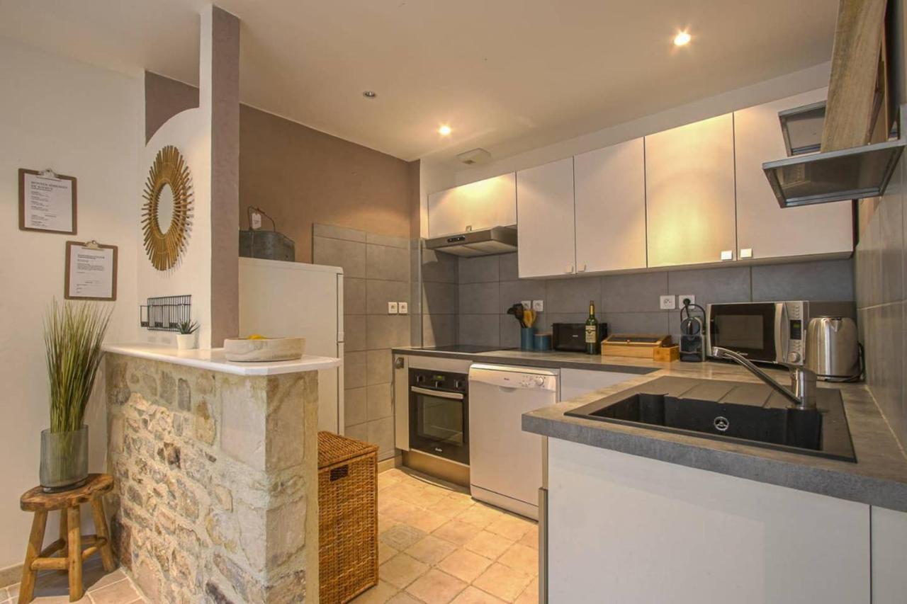 Freedom Grand Triplex Lumineux Decoration Contemporaine - Plein Centre Historique Bayeux - Parking Gratuit A Proximite Proche Commerces Restaurants - Plages Du Debarquement Exterior photo