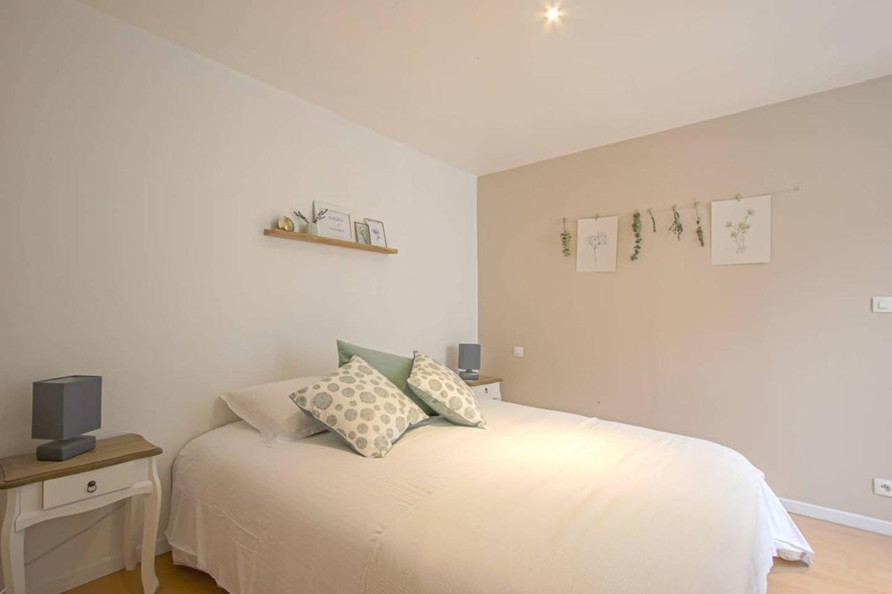 Freedom Grand Triplex Lumineux Decoration Contemporaine - Plein Centre Historique Bayeux - Parking Gratuit A Proximite Proche Commerces Restaurants - Plages Du Debarquement Exterior photo