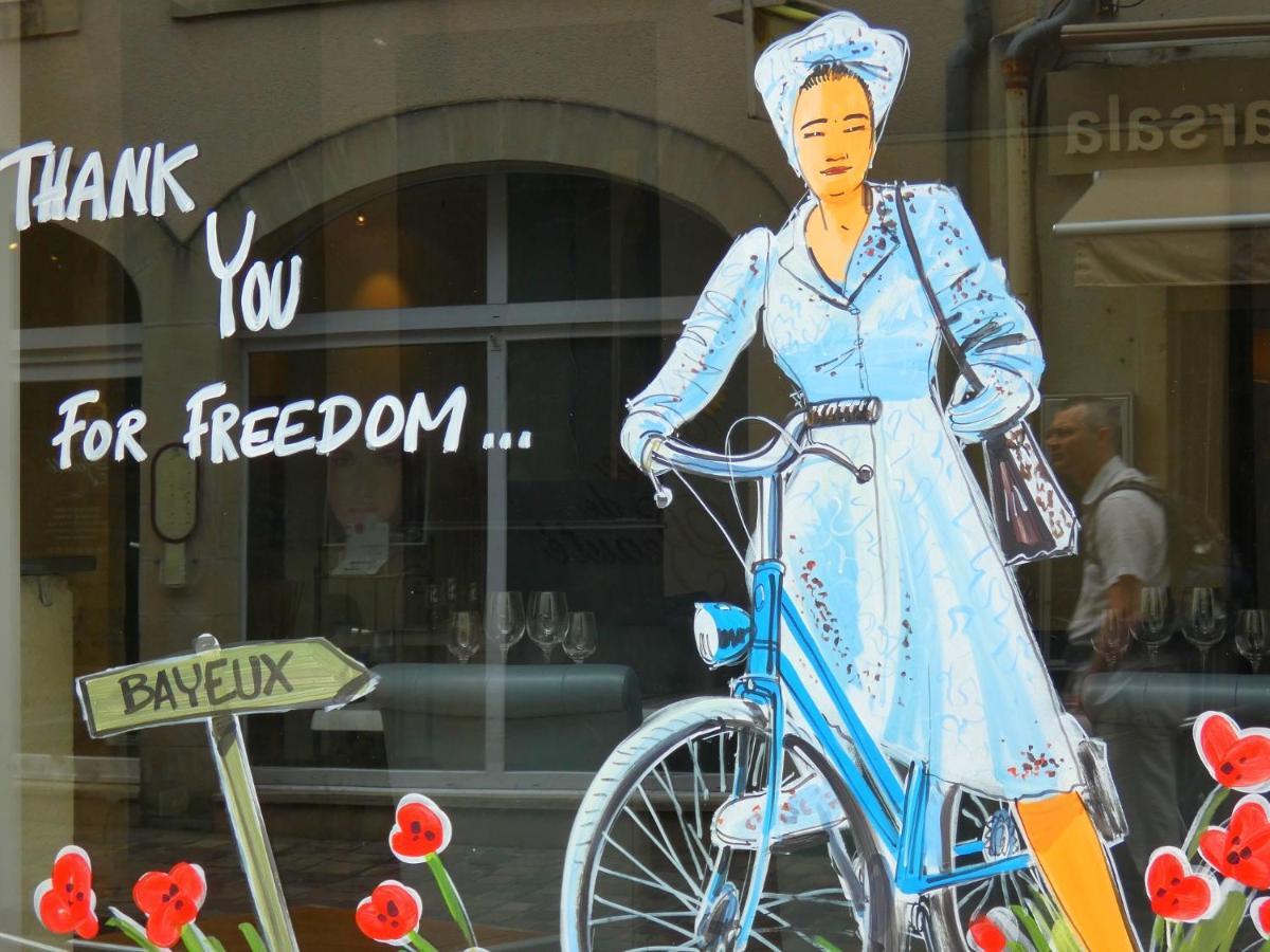 Freedom Grand Triplex Lumineux Decoration Contemporaine - Plein Centre Historique Bayeux - Parking Gratuit A Proximite Proche Commerces Restaurants - Plages Du Debarquement Exterior photo